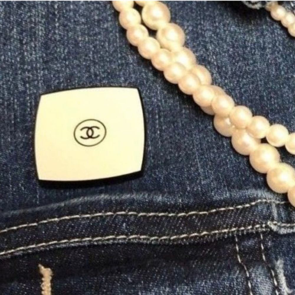 Chanel CC logo Brooch - Les Beiges Brooch NEW!
